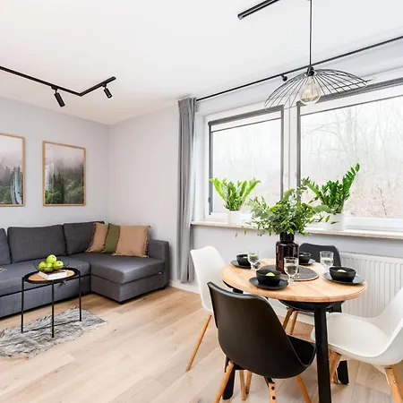 Forest House By Cozyplace Cracóvia