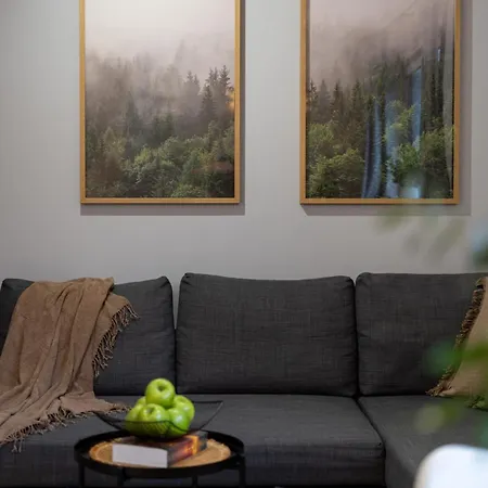 Forest House By Cozyplace Apartamento