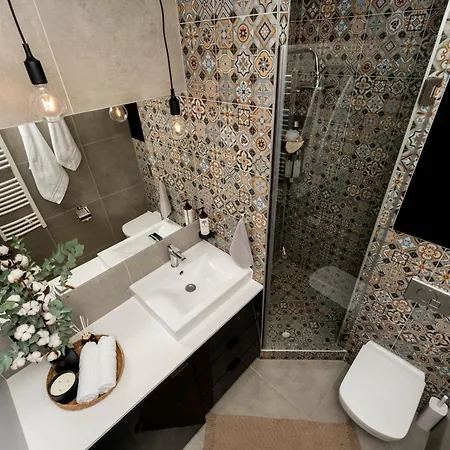 Forest House By Cozyplace *