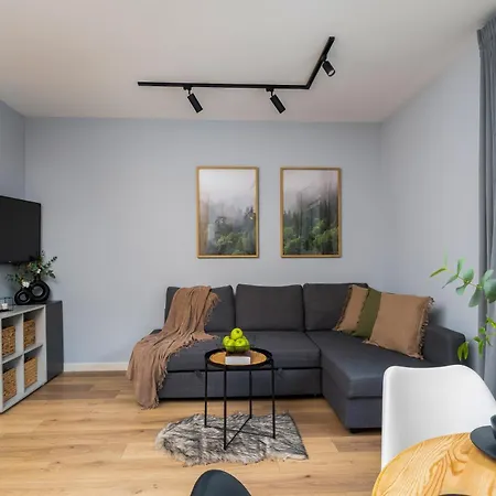 Forest House By Cozyplace *